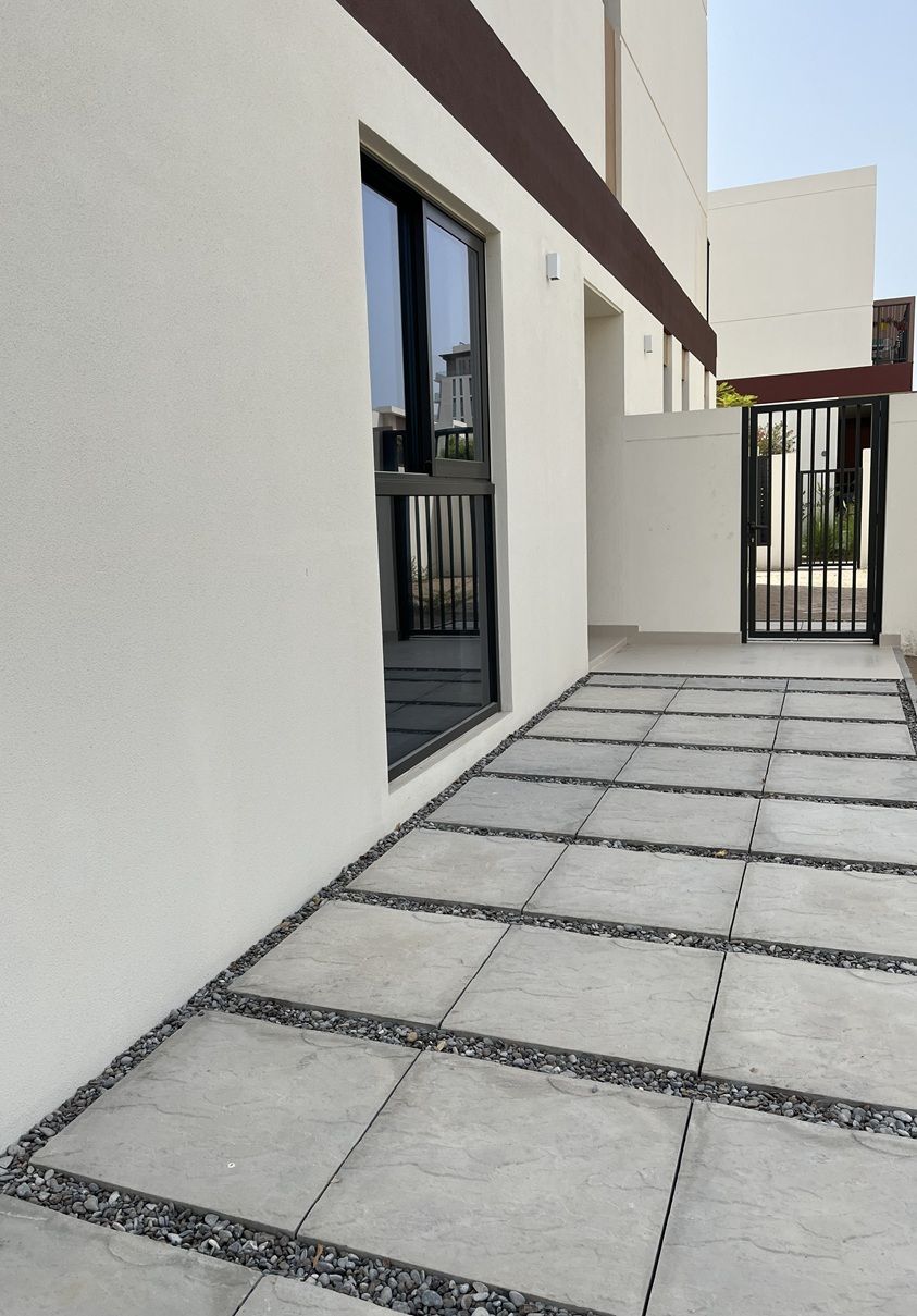 Rare Corner Townhouse — 4BR + Maid, Al Mouj, image 5 of 9