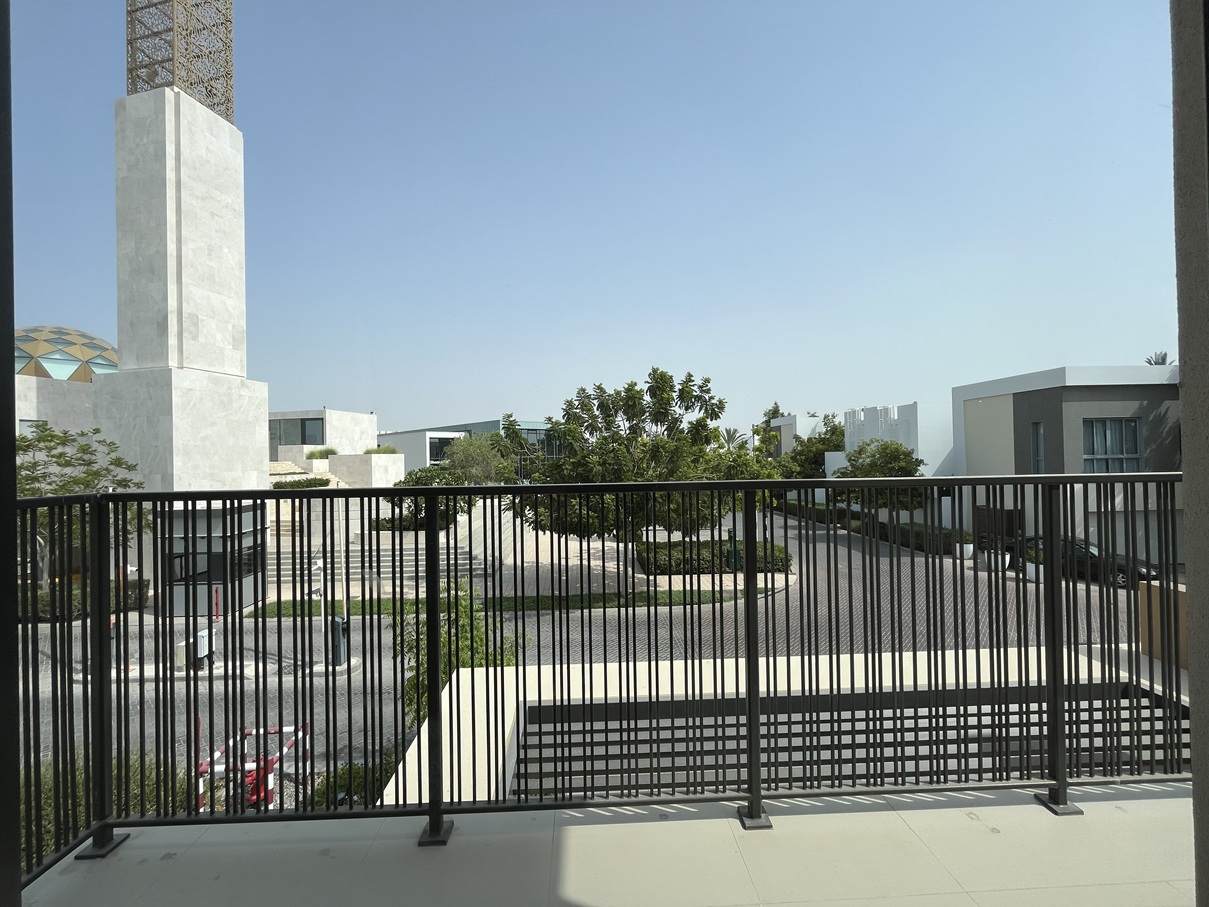 Rare Corner Townhouse — 4BR + Maid, Al Mouj, image 7 of 9